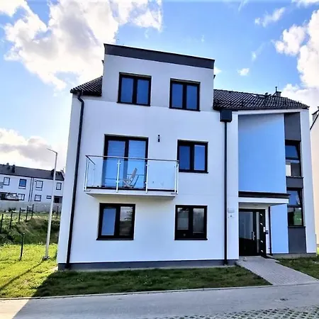 Apartament Mlody Gdansk - Bezplatny Parking, Mocne Wifi, Dobre Polaczenie Z Lotniskiem Exterior photo